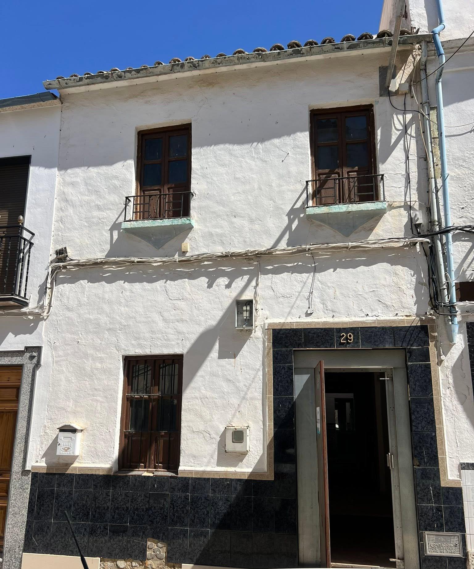 Terraced house in Rute, Cordoba